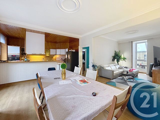 Appartement T6 à vendre - 5 pièces - 116.85 m2 - LANDIVISIAU - 29 - BRETAGNE - Century 21 Agence Du Léon