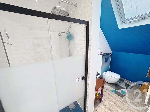 Appartement T6 à vendre - 5 pièces - 116.85 m2 - LANDIVISIAU - 29 - BRETAGNE - Century 21 Agence Du Léon