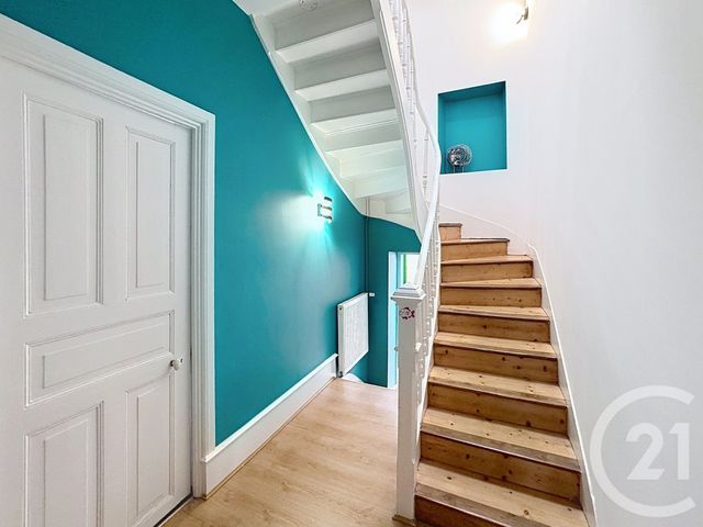 Appartement T6 à vendre - 5 pièces - 116.85 m2 - LANDIVISIAU - 29 - BRETAGNE - Century 21 Agence Du Léon