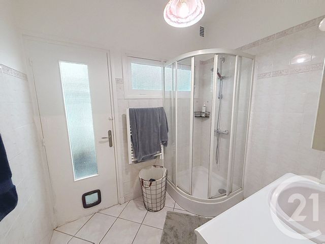 Appartement T4 à vendre - 4 pièces - 77.08 m2 - LANDERNEAU - 29 - BRETAGNE - Century 21 Agence Du Léon