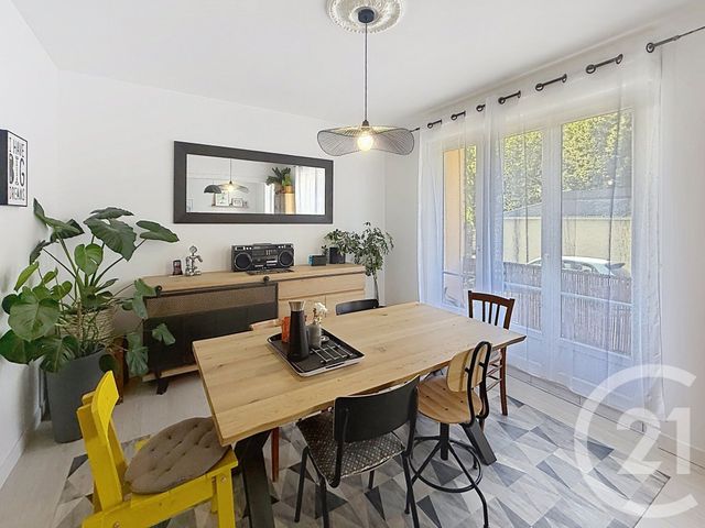 Appartement T4 à vendre - 4 pièces - 77.08 m2 - LANDERNEAU - 29 - BRETAGNE - Century 21 Agence Du Léon