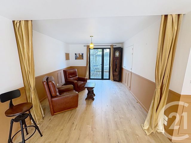 Appartement Local à vendre - 2 pièces - 94.8 m2 - LANDERNEAU - 29 - BRETAGNE - Century 21 Agence Du Léon