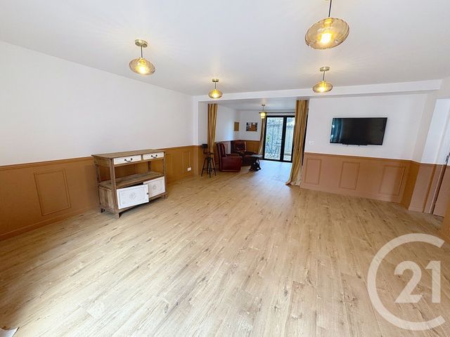 Appartement Local à vendre - 2 pièces - 94.8 m2 - LANDERNEAU - 29 - BRETAGNE - Century 21 Agence Du Léon