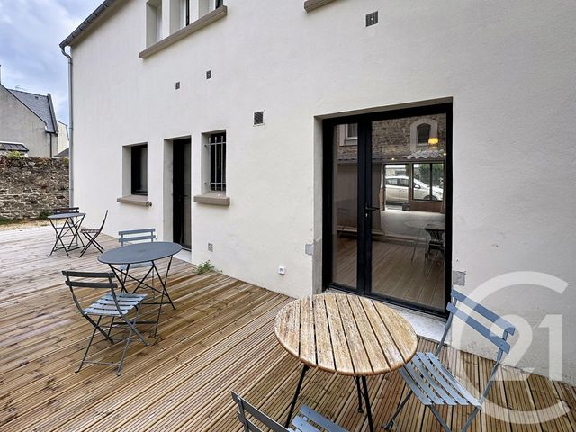 Appartement Local à vendre - 2 pièces - 94.8 m2 - LANDERNEAU - 29 - BRETAGNE - Century 21 Agence Du Léon
